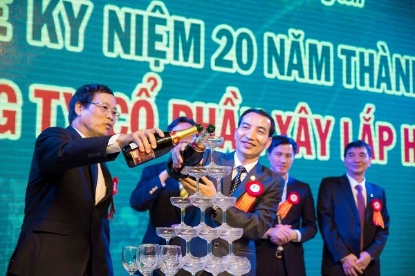LỄ KỶ NIỆM 20 NĂM THÀNH LẬP CÔNG TY CỔ PHẦN XÂY LẮP HẢI LONG ( 02/11/1999-02/11/2019).