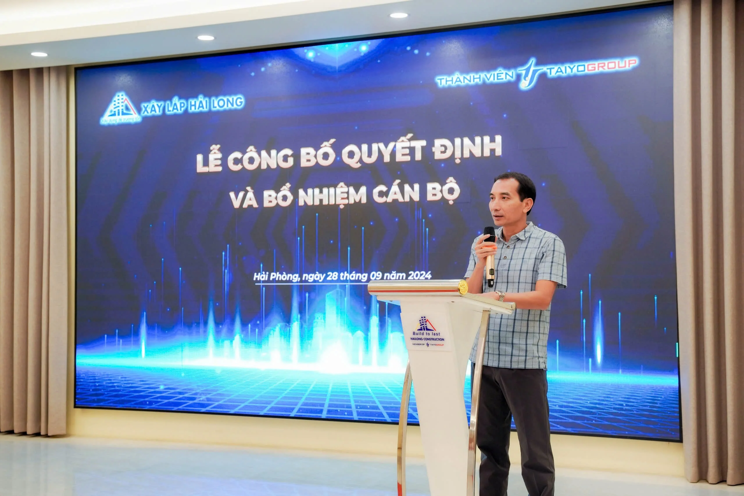 LỄ BỔ NHIỆM PHÓ TRƯỞNG PHÒNG DỰ ÁN & TÁI CẤU TRÚC PHÒNG BAN