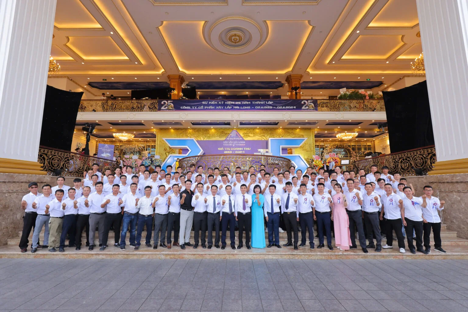 FOR THE 2ND CONSECUTIVE YEAR, HAI LONG CONSTRUCTION IS RANKED IN THE TOP 10 REPUTABLE INFRASTRUCTURE – INDUSTRIAL CONSTRUCTION CONTRACTORS