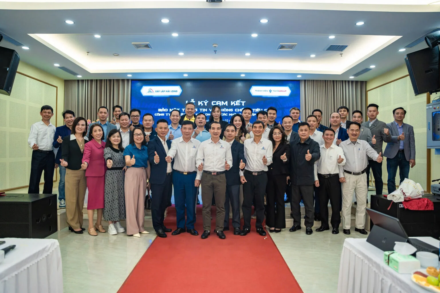 HAI LONG CONSTRUCTION ORGANIZES A CONFERENCE TO DISCUSS COORDINATION SOLUTIONS WITH SUBCONTRACTORS AND MATERIAL SUPPLIERS