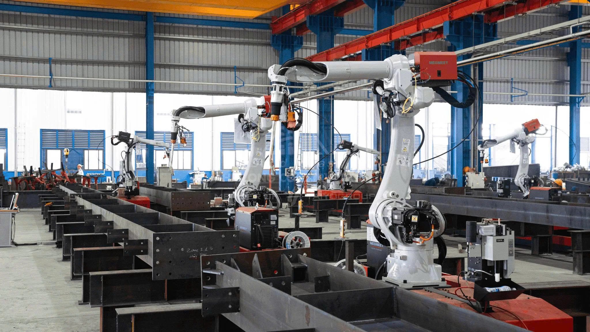 KẾT CẤU THÉP HẢI LONG ĐẦU TƯ 8 ROBOT HÀN TỰ ĐỘNG HIỆN ĐẠI – ĐỔI MỚI CÔNG NGHỆ, NÂNG CAO NĂNG LỰC NHÀ MÁY QUYẾT THẮNG