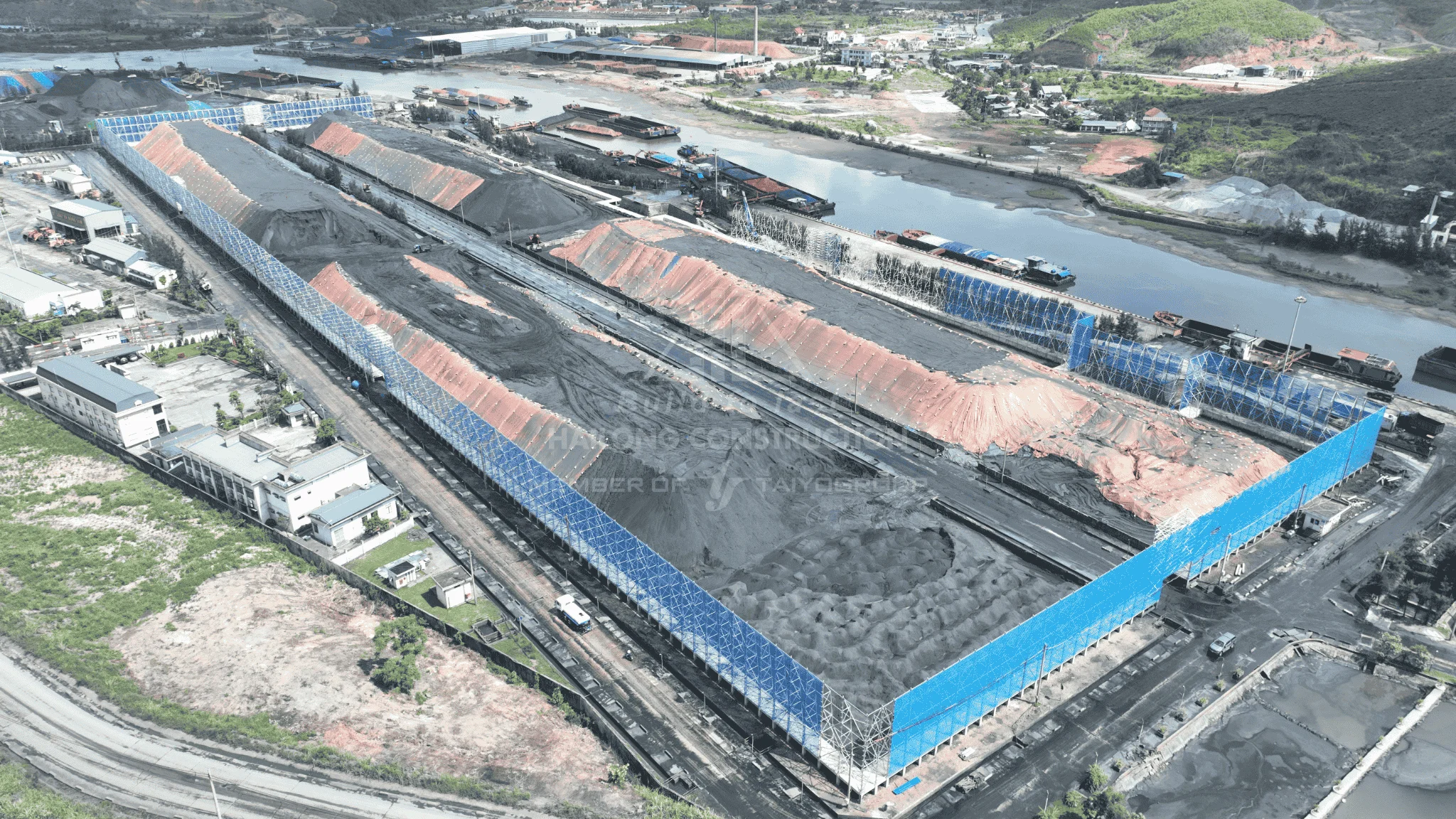 HAI LONG “STEEL SHIELD” AT THE LANG KHANH PORT COAL STORAGE PROJECT, QUANG NINH