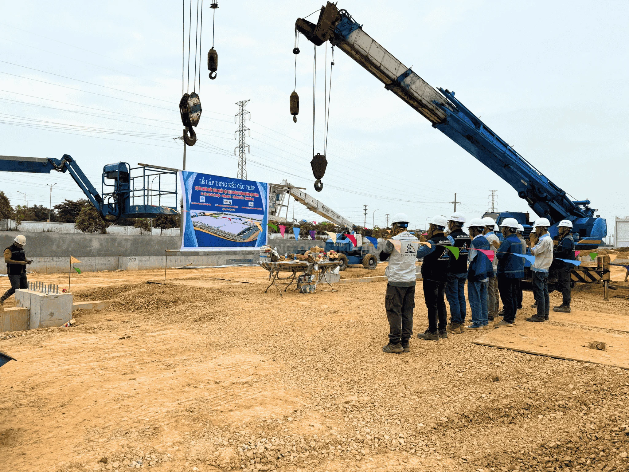 LỄ LẮP DỰNG KẾT CẤU THÉP – DỰ ÁN NHÀ MÁY NHÔM VIỆT DŨNG